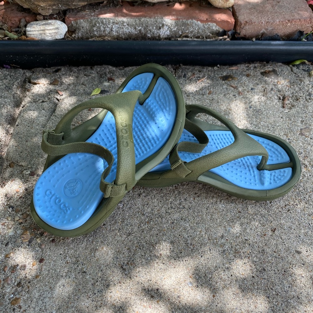 Toddler Crocs flip flops